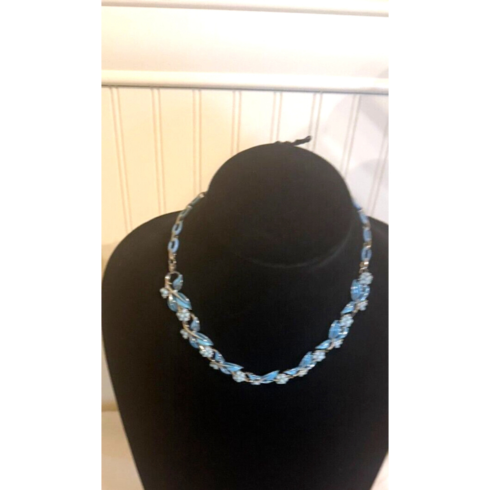 Stunning Vintage Antique Coro Pegasus Blue Flower Necklace.